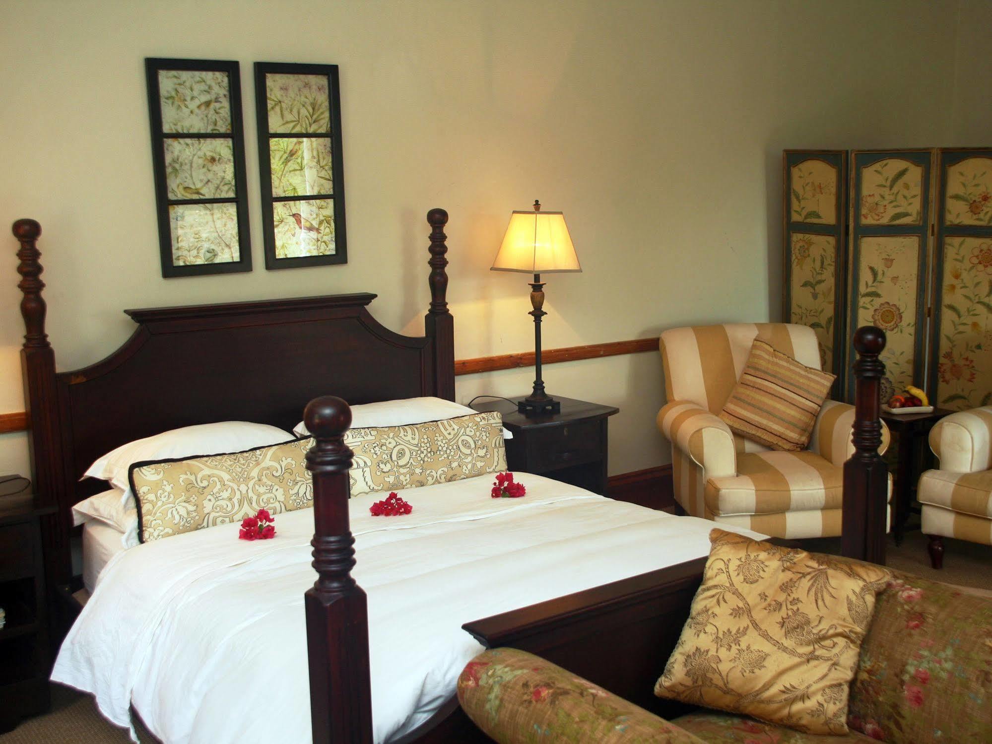 Leeuwenbosch Country House - Amakhala Game Reserve Eksteriør billede
